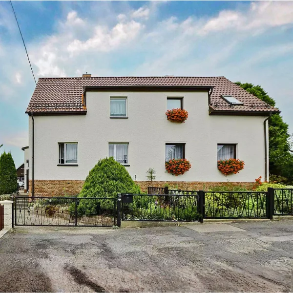 Auszug aus über 212 von uns verkauften Häusern (Einfamilienhäuser, Doppelhaushälften, Reihenhäuser, Villen etc.) in Dresden und Umgebung