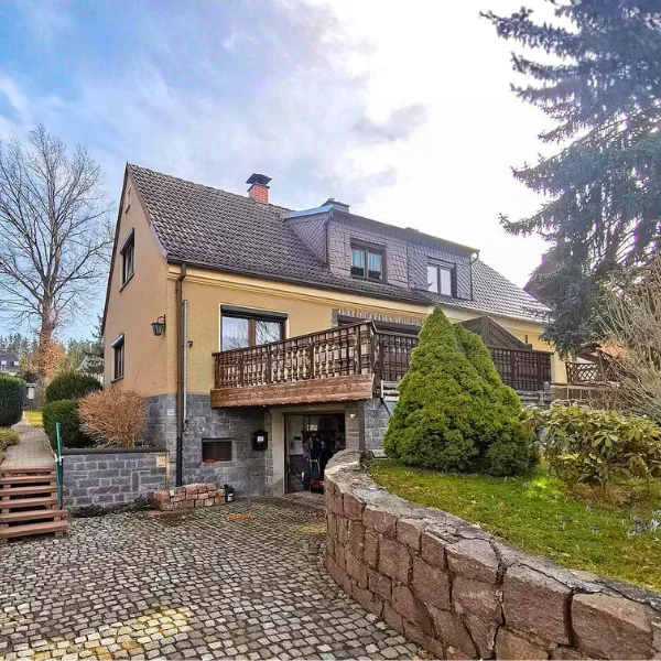 Auszug aus über 212 von uns verkauften Häusern (Einfamilienhäuser, Doppelhaushälften, Reihenhäuser, Villen etc.) in Dresden und Umgebung