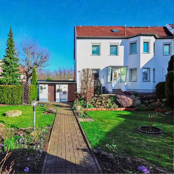 Auszug aus über 212 von uns verkauften Häusern (Einfamilienhäuser, Doppelhaushälften, Reihenhäuser, Villen etc.) in Leipzig und Umgebung